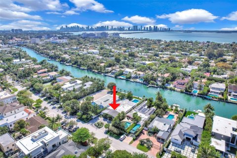 Casa en venta en Miami Beach, Florida, 5 dormitorios, 410.26 m2 № 2057488 - foto 5