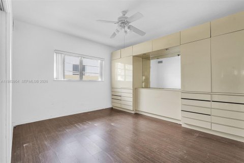 Casa en venta en Miami Beach, Florida, 5 dormitorios, 410.26 m2 № 2057488 - foto 13