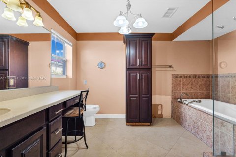 Casa en venta en Miami Beach, Florida, 5 dormitorios, 410.26 m2 № 2057488 - foto 14