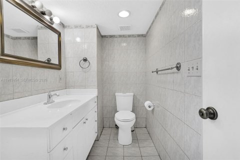 Casa en venta en Miami Beach, Florida, 5 dormitorios, 410.26 m2 № 2057488 - foto 10