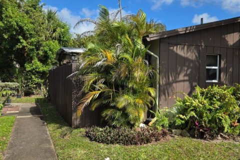 Condo in Pompano Beach, Florida, 2 bedrooms № 2081611 - photo 13