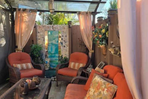 Condo in Pompano Beach, Florida, 2 bedrooms № 2081611 - photo 11