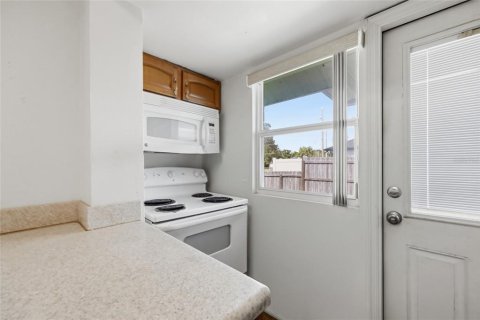 Casa en venta en Winter Park, Florida, 3 dormitorios, 140.1 m2 № 2216985 - foto 8