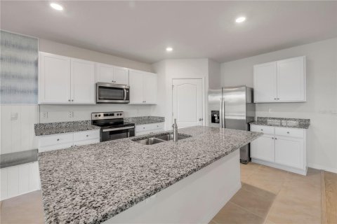 Villa ou maison à louer à New Smyrna Beach, Floride: 5 chambres, 248.42 m2 № 2406820 - photo 10