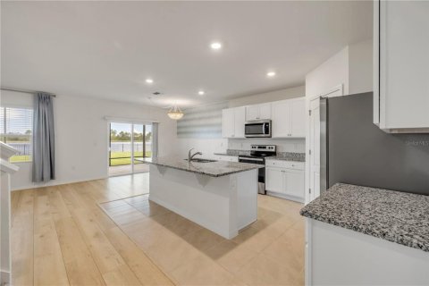 Villa ou maison à louer à New Smyrna Beach, Floride: 5 chambres, 248.42 m2 № 2406820 - photo 8