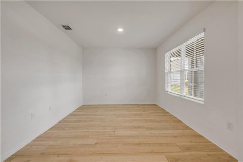 Villa ou maison à louer à New Smyrna Beach, Floride: 5 chambres, 248.42 m2 № 2406820 - photo 6