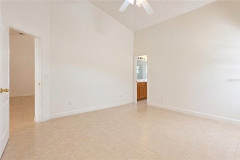 House in Winter Garden, Florida 3 bedrooms, 151.24 sq.m. № 2152360 - photo 20