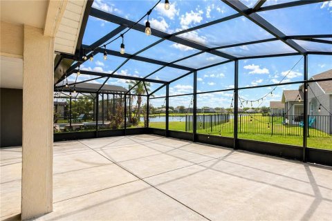 House in Winter Garden, Florida 3 bedrooms, 151.24 sq.m. № 2152360 - photo 27