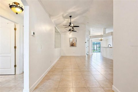 House in Winter Garden, Florida 3 bedrooms, 151.24 sq.m. № 2152360 - photo 3