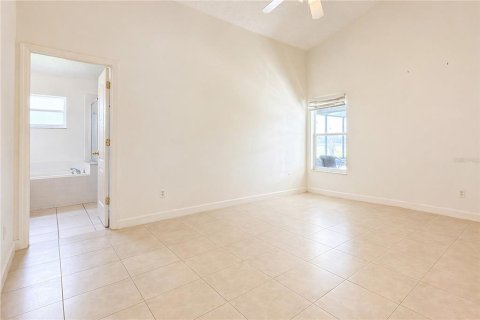 House in Winter Garden, Florida 3 bedrooms, 151.24 sq.m. № 2152360 - photo 21