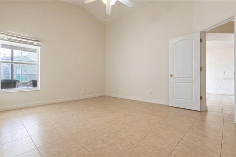House in Winter Garden, Florida 3 bedrooms, 151.24 sq.m. № 2152360 - photo 19