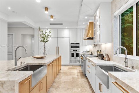 Casa en venta en Pinecrest, Florida, 7 dormitorios, 794.41 m2 № 2039165 - foto 17