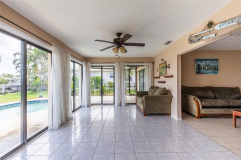 House in Punta Gorda, Florida 2 bedrooms, 130.16 sq.m. № 1835366 - photo 30