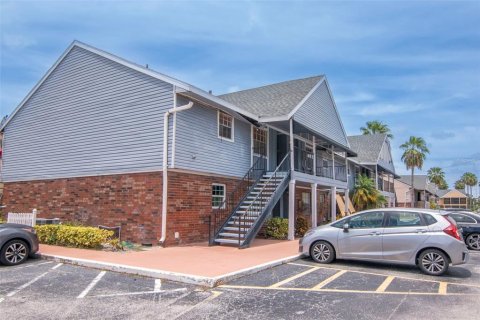 Condominio en venta en Largo, Florida, 1 dormitorio, 79.52 m2 № 1866874 - foto 7