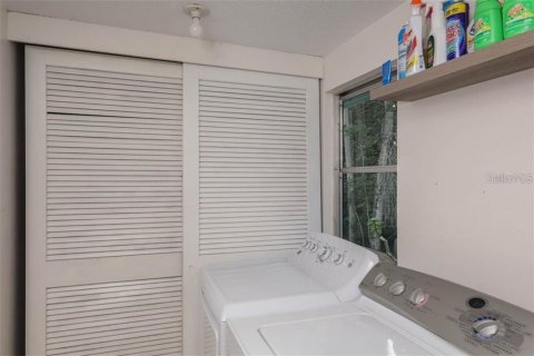 House in Englewood, Florida 2 bedrooms, 103.86 sq.m. № 1732997 - photo 22