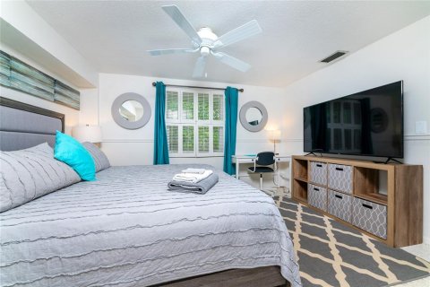 House in Englewood, Florida 2 bedrooms, 103.86 sq.m. № 1732997 - photo 19