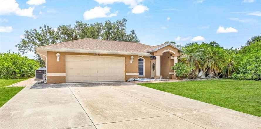 Villa ou maison à North Port, Floride 3 chambres, 178.37 m2 № 2123170