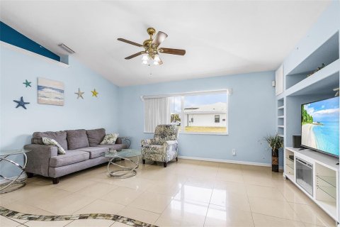 Villa ou maison à vendre à North Port, Floride: 3 chambres, 178.37 m2 № 2123170 - photo 18