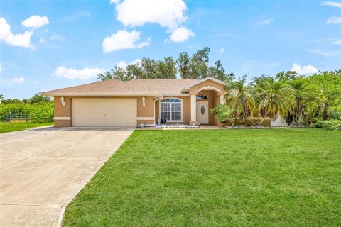 Villa ou maison à vendre à North Port, Floride: 3 chambres, 178.37 m2 № 2123170 - photo 2