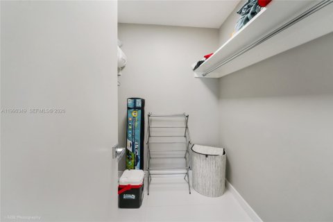 Купить кондоминиум в Майами-Бич, Флорида 2 спальни, 96.62м2, № 2057805 - фото 15