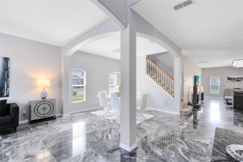 House in Winter Garden, Florida 4 bedrooms, 280.75 sq.m. № 1853398 - photo 9