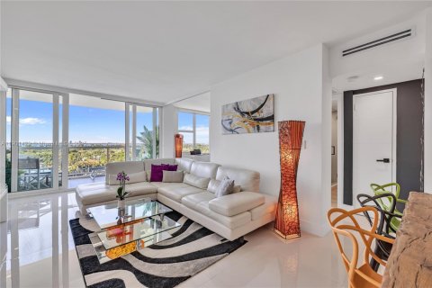 Снять в аренду кондоминиум в Майами-Бич, Флорида 2 спальни, 110.55м2, № 1951709 - фото 12