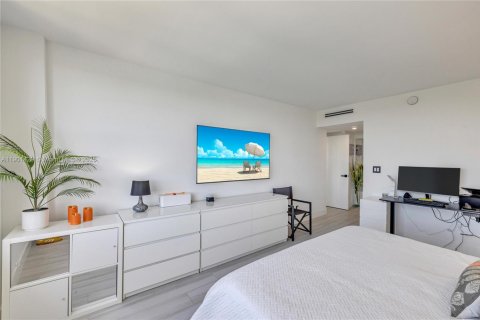 Снять в аренду кондоминиум в Майами-Бич, Флорида 2 спальни, 110.55м2, № 1951709 - фото 8