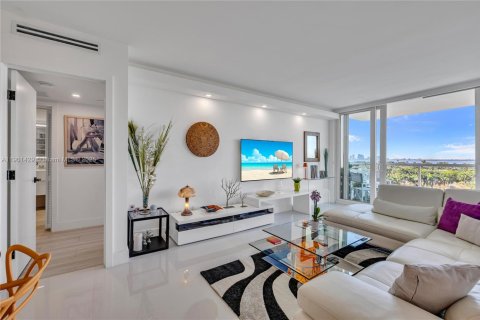 Снять в аренду кондоминиум в Майами-Бич, Флорида 2 спальни, 110.55м2, № 1951709 - фото 21