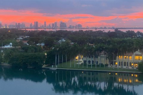 Снять в аренду кондоминиум в Майами-Бич, Флорида 2 спальни, 110.55м2, № 1951709 - фото 6