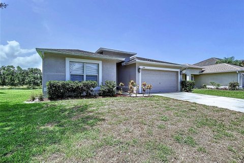 House in Riverview, Florida 4 bedrooms, 174.1 sq.m. № 1781272 - photo 1
