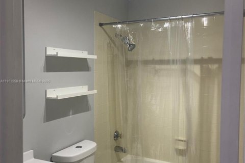 Купить кондоминиум в Санрайз, Флорида 2 спальни, 91.6м2, № 1953941 - фото 23