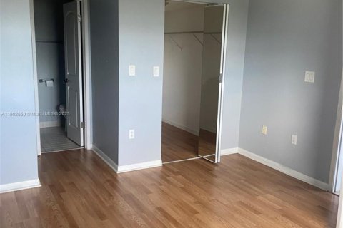 Купить кондоминиум в Санрайз, Флорида 2 спальни, 91.6м2, № 1953941 - фото 17