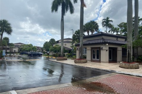 Купить кондоминиум в Санрайз, Флорида 2 спальни, 91.6м2, № 1953941 - фото 4