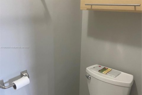 Купить кондоминиум в Санрайз, Флорида 2 спальни, 91.6м2, № 1953941 - фото 20