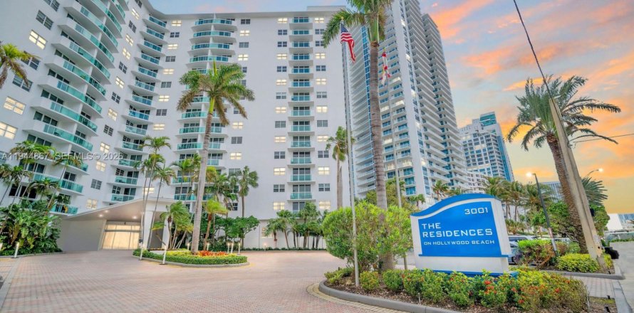 Condo in Hollywood, Florida, 2 bedrooms  № 2002696