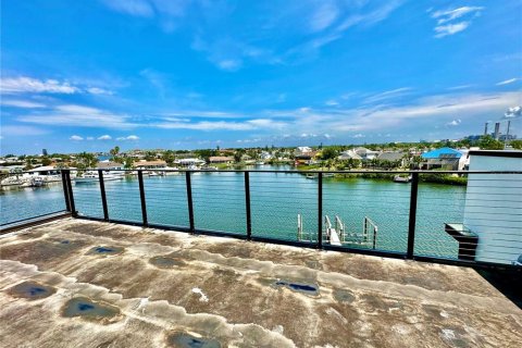 Townhouse in Apollo Beach, Florida 4 bedrooms, 222.59 sq.m. № 1855706 - photo 13