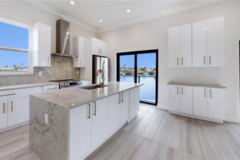 Townhouse in Apollo Beach, Florida 4 bedrooms, 222.59 sq.m. № 1855706 - photo 3