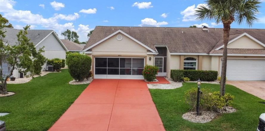 House in Sun City Center, Florida 2 bedrooms, 137.03 sq.m. № 1773155