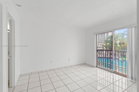 Copropriété à vendre à North Miami Beach, Floride: 2 chambres, 80.55 m2 № 1970742 - photo 5