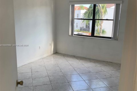 Condominio en alquiler en Miami, Florida, 2 dormitorios, 92.9 m2 № 2085300 - foto 5