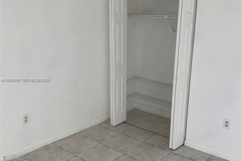Condominio en alquiler en Miami, Florida, 2 dormitorios, 92.9 m2 № 2085300 - foto 7