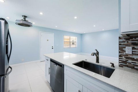 Copropriété à louer à Delray Beach, Floride: 2 chambres, 84.54 m2 № 2251969 - photo 5