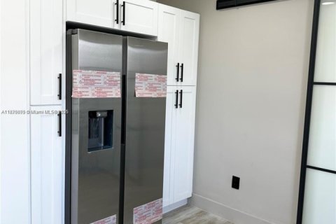 Снять в аренду виллу или дом в Майами, Флорида 2 спальни, 124.67м2, № 1977650 - фото 6