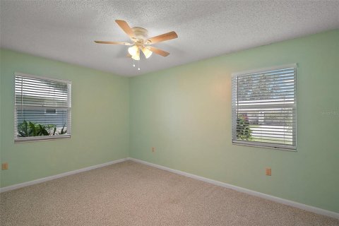 Casa en venta en Leesburg, Florida, 2 dormitorios, 121.33 m2 № 1716456 - foto 22