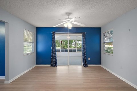 Casa en venta en Leesburg, Florida, 2 dormitorios, 121.33 m2 № 1716456 - foto 21