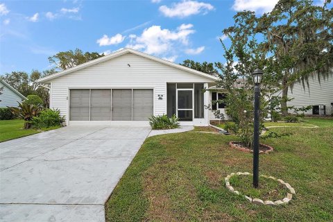 Casa en venta en Leesburg, Florida, 2 dormitorios, 121.33 m2 № 1716456 - foto 1