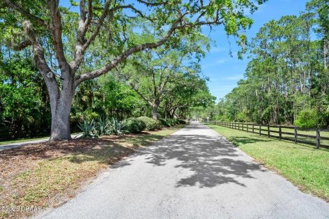 House in Ormond Beach, Florida 5 bedrooms, 288.93 sq.m. № 1626808 - photo 4
