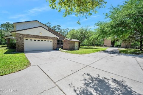 House in Ormond Beach, Florida 5 bedrooms, 288.93 sq.m. № 1626808 - photo 10