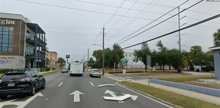 Terrain à Tampa, Floride № 2207944