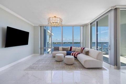 Condo in North Palm Beach, Florida, 2 bedrooms  № 2082188 - photo 9